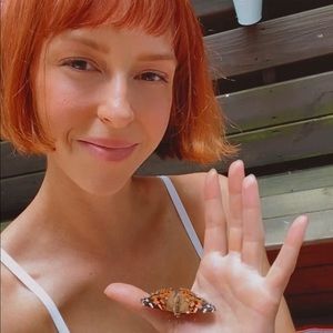 Meet your Posher, Sabrenia